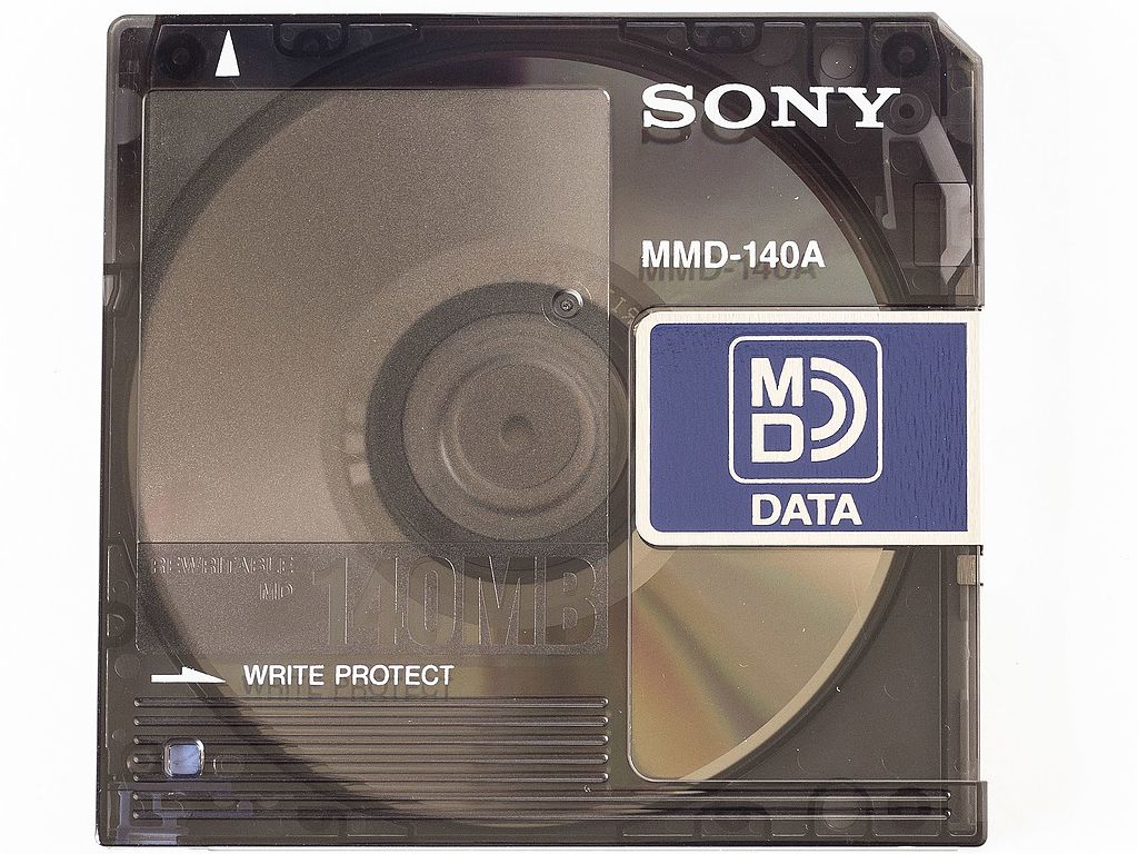 minidisc-player-supports-full-data-transfer