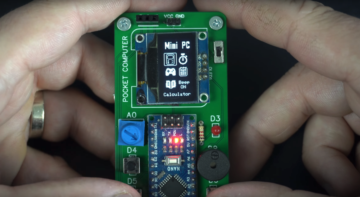 Pocket Computer Reminds Us of PDAs