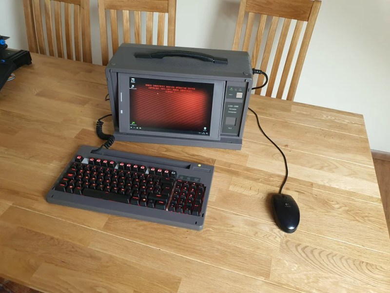 a full gaming rig built into a LCD-386
