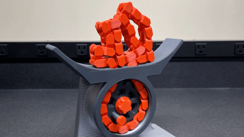 3D-Printable Sculpture Shows Off Unpredictable Order Of Chains