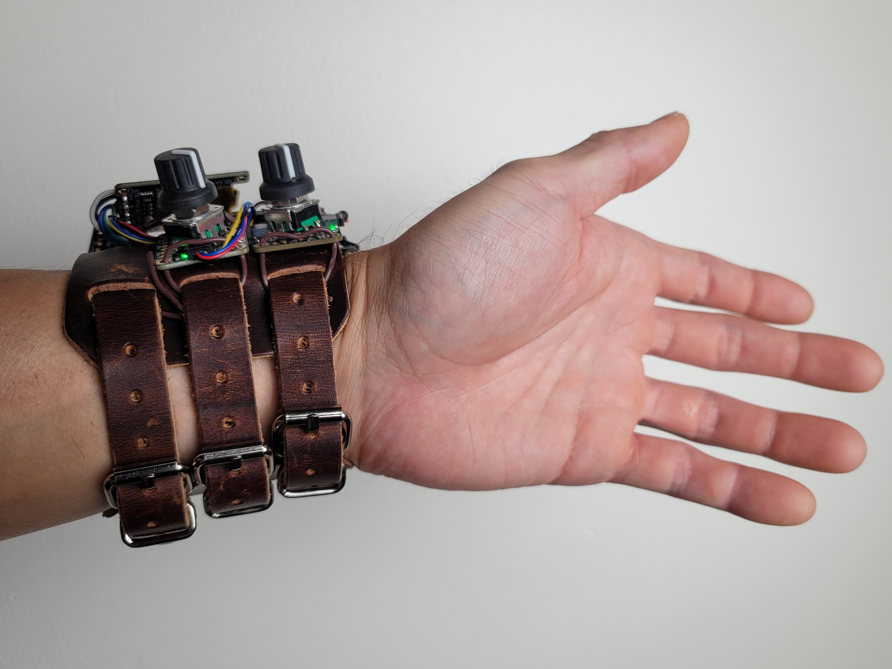 2022 Cyberdeck Contest: IP00-Minus, A Daring Wearable | Hackaday