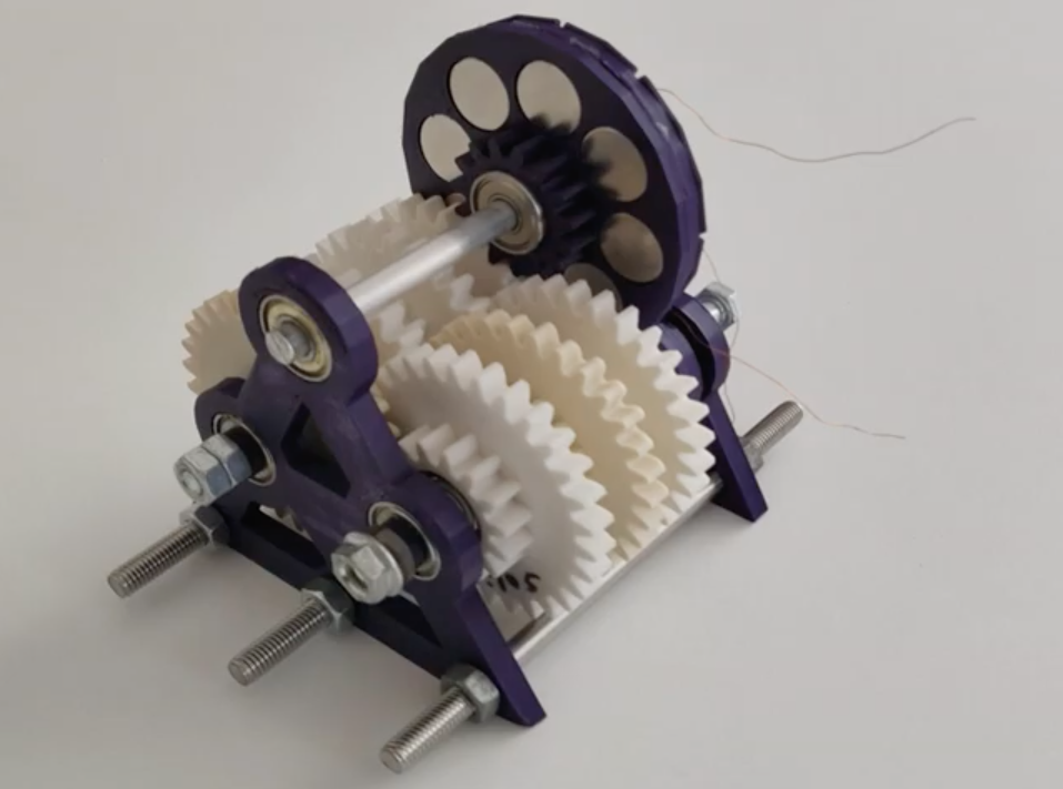 printed-axial-generator-is-turned-by-hand