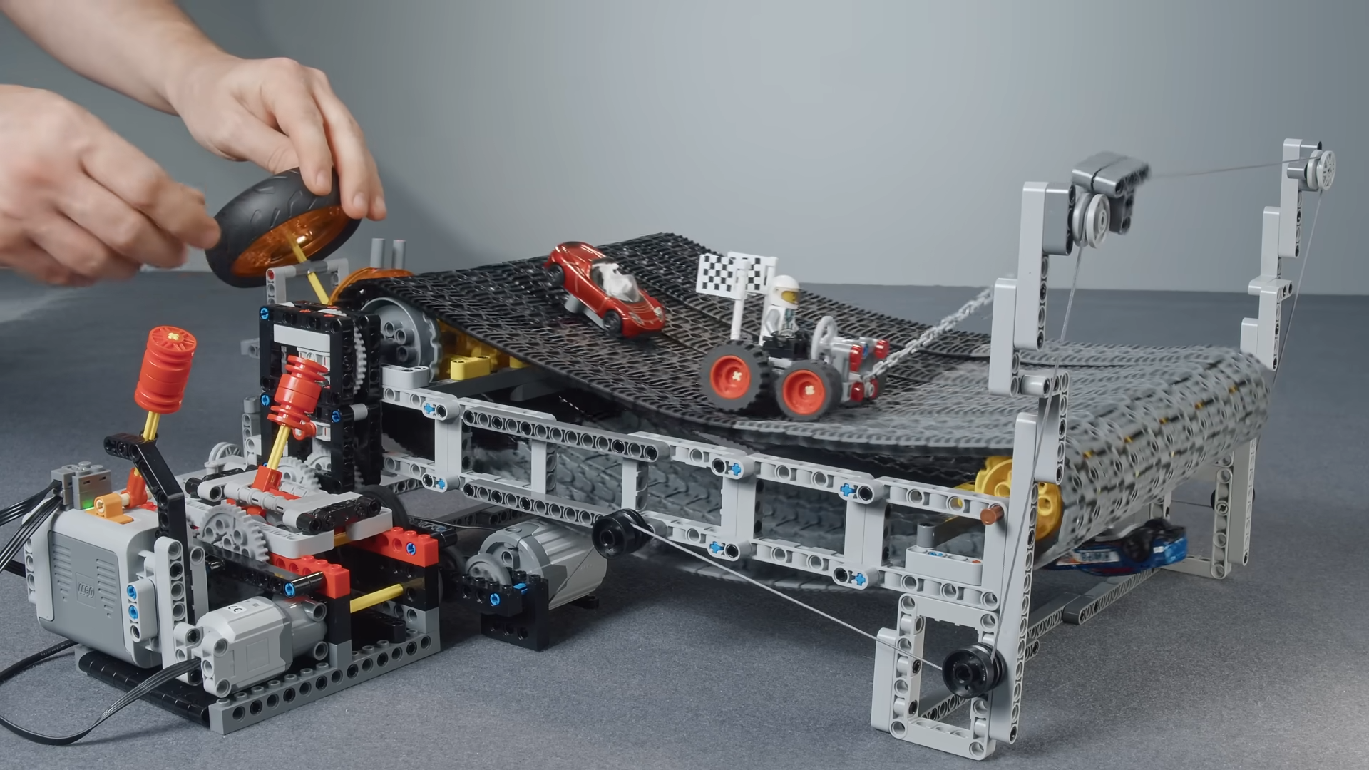Elegance hoste Gør alt med min kraft LEGO Race Car Simulator Is Like A Mechanical Arcade Game | Hackaday