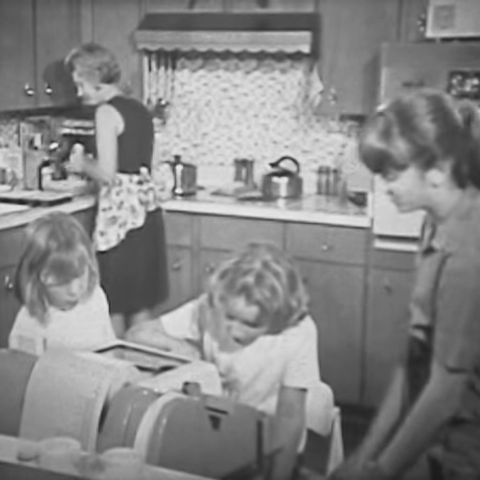 Retrotechtacular A 1960s Look At The 21st Century Home Hackaday   640x480 Vtime14 30 Take2022 12 14 17.24.39 