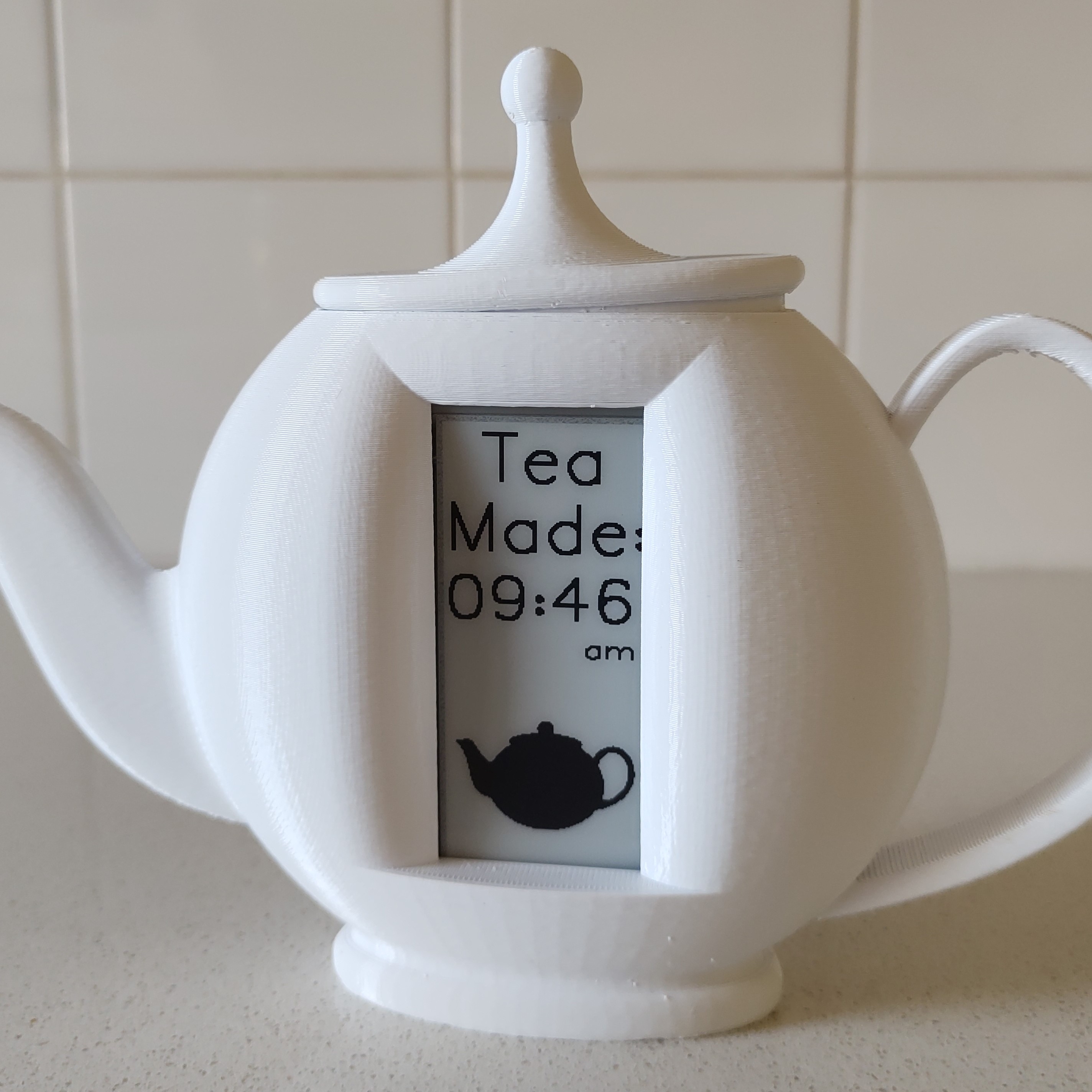 Top Up Your Teapot In Time With This E-ink Tea Timer | Hackaday