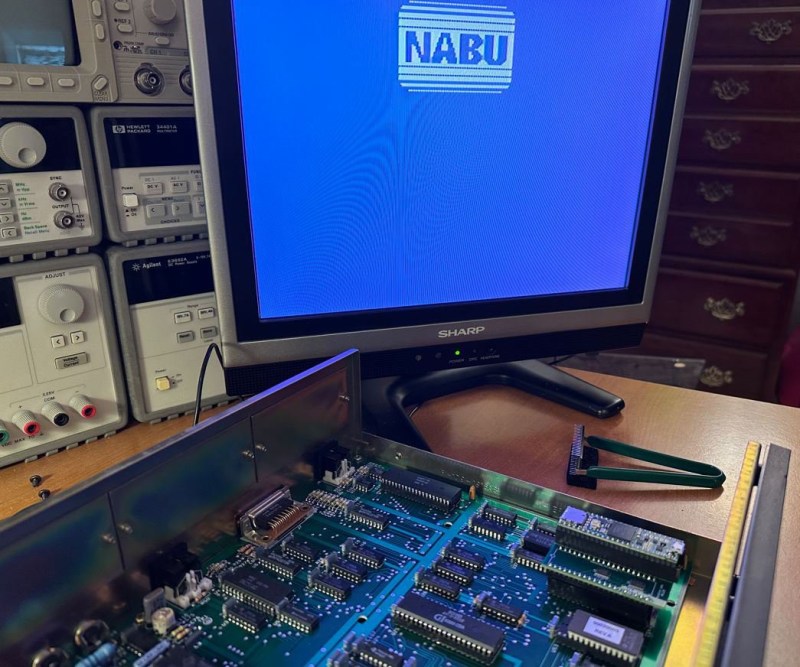 A NABU PC opened up and powered on