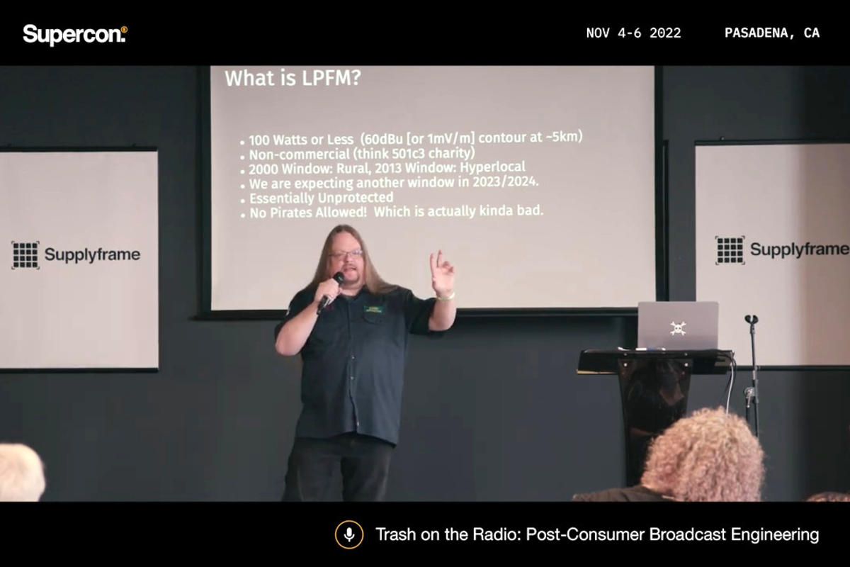Supercon 2022: Sam Mulvey Shows You How To FM Radio