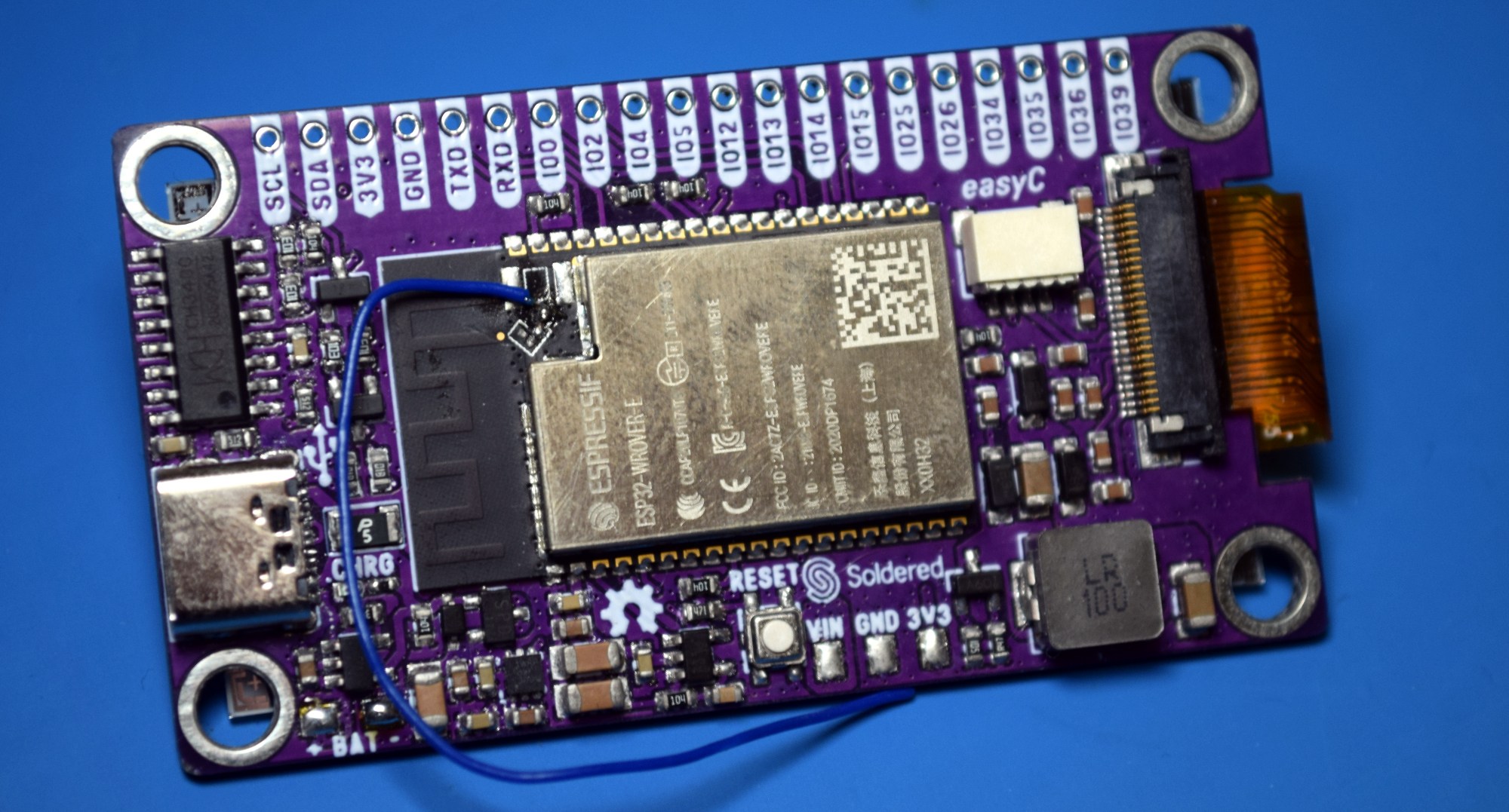 Review: Inkplate 2 Shrinks Down, Adds Color | Hackaday