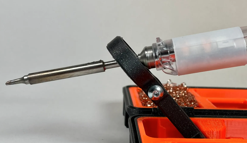 Pinecil V2 Review: Smart Soldering Iron, Powered by RISC-V CPU