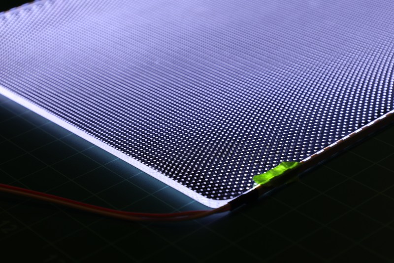 A Hacker’s Introduction to DIY Light Guide Plates