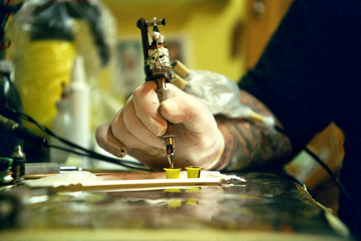 How Many Needles Are There In A Tattoo Gun? - AuthorityTattoo