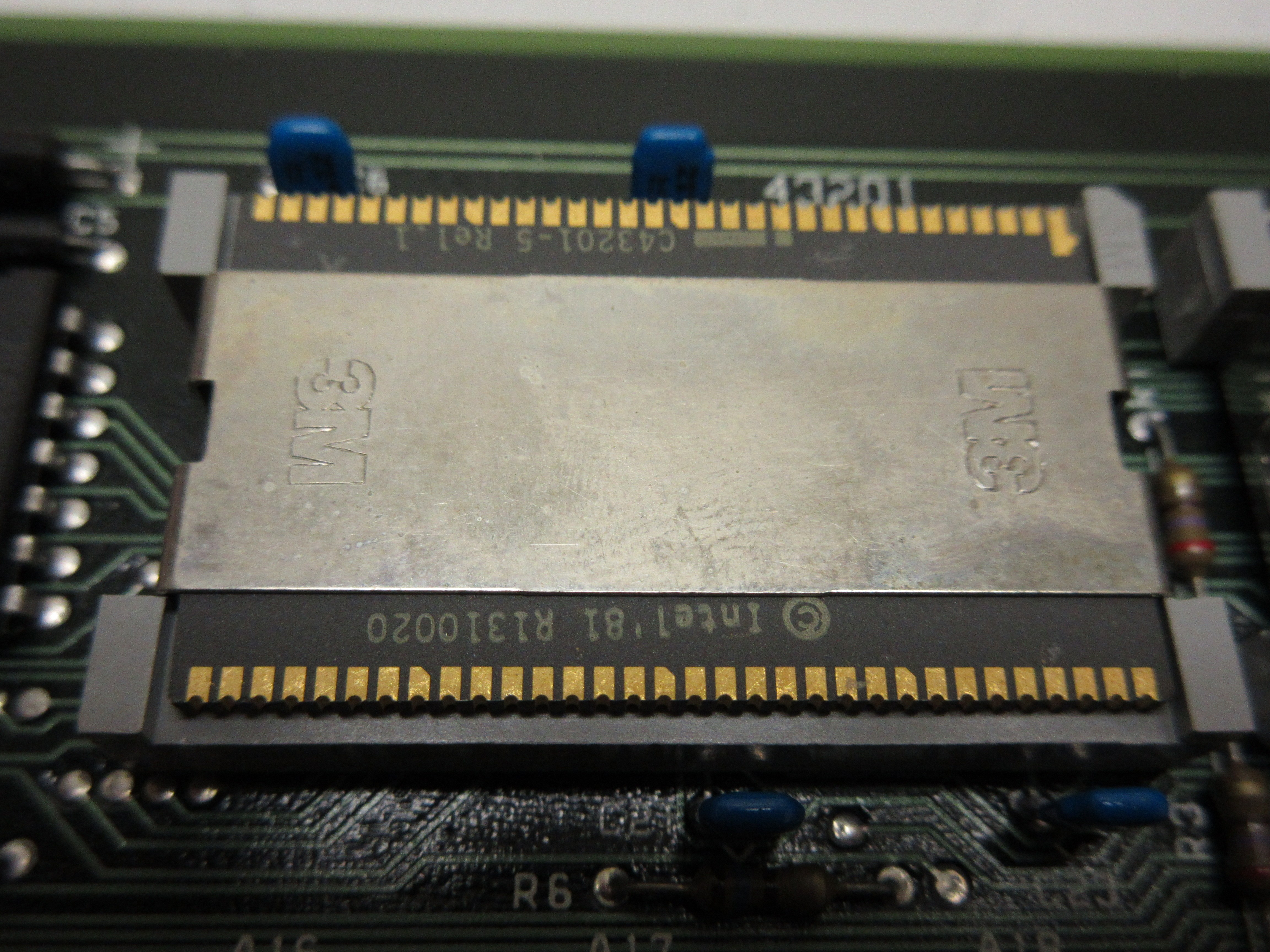 Intel’s IAPX 432: Gordon Moore’s Gamble And Intel’s Failed 32-bit CISC ...