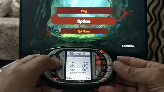 Nokia N-Gage QD Becomes Universal Bluetooth Gamepad | Hackaday