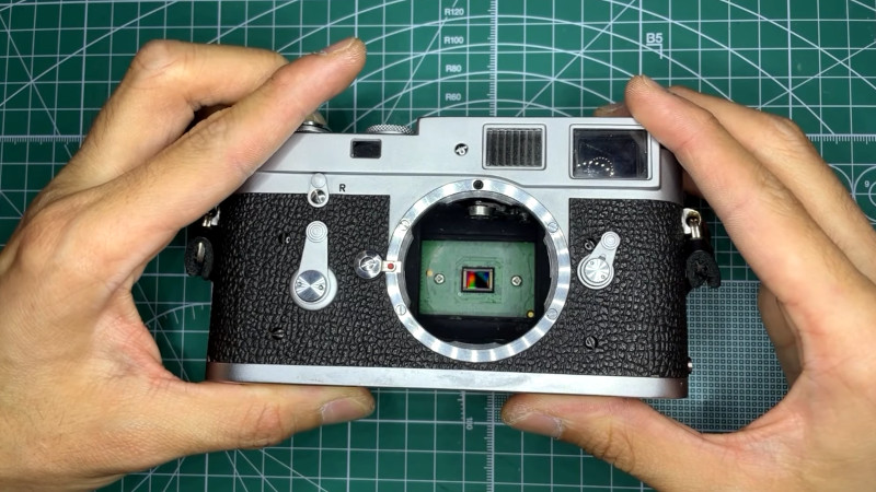 You are currently viewing A Non-Destructive Digital Back For A Classic Leica
