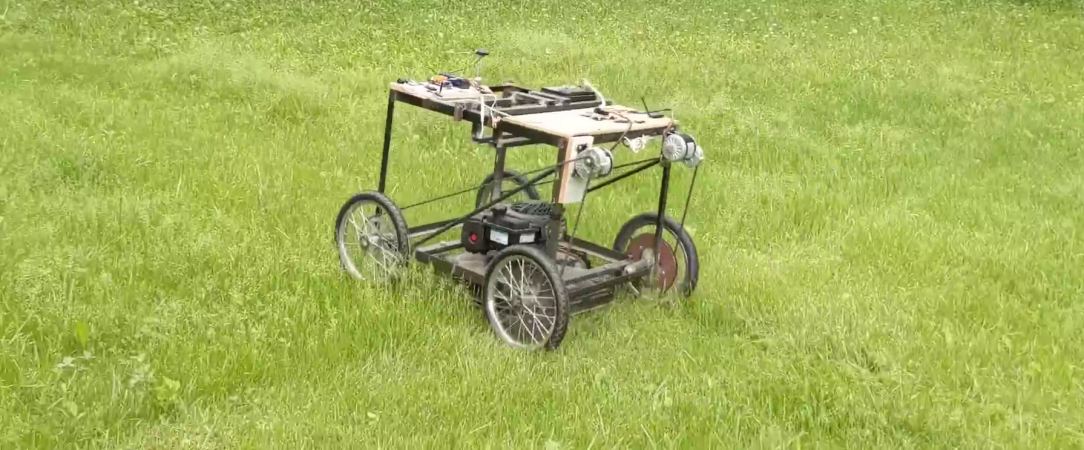 Arduino lawn robot test cut with perimeter wire system 