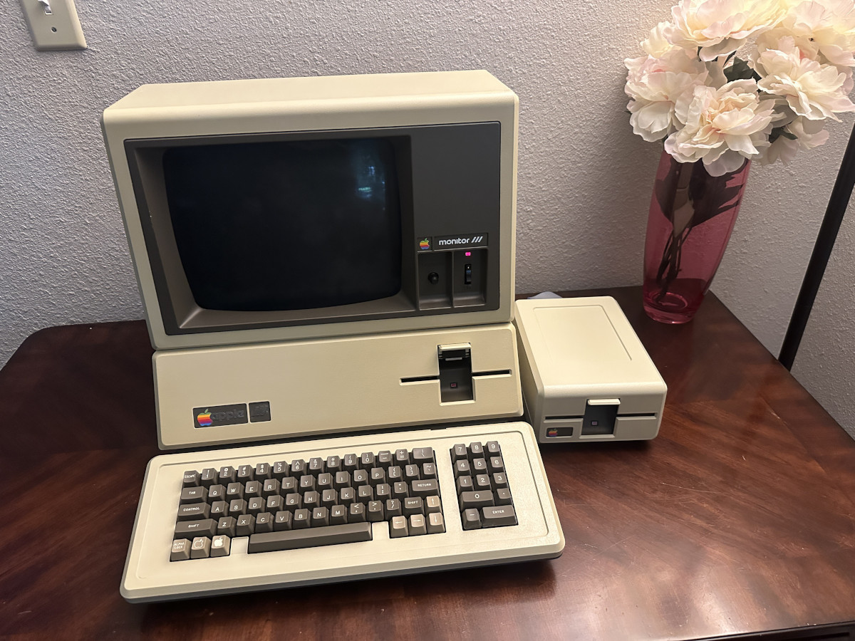 Apple III Slows Down To Smell The Roses