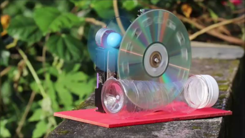 A Bubble Machine Constructed From Scrap | Digital Noch