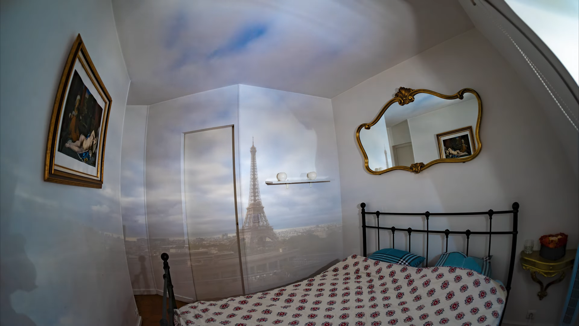 New Take On The Camera Obscura Brings Paris Indoors