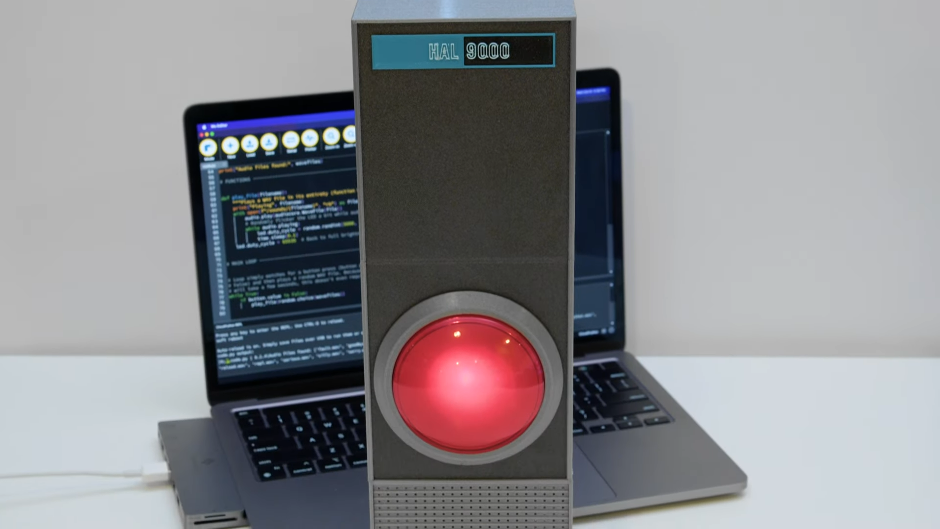 Build An Easy Replica Of HAL 9000