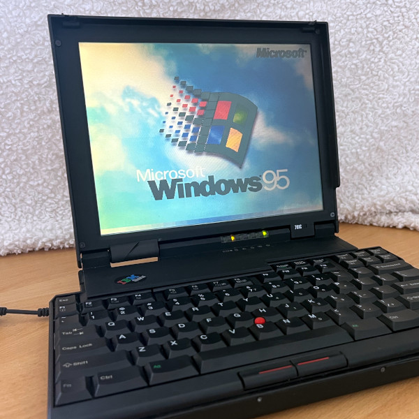 Bringing An IBM Butterfly Laptop Back From The Dead | Hackaday