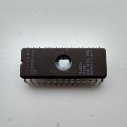 28-pin DIP integrated circuit with a window revealing the die