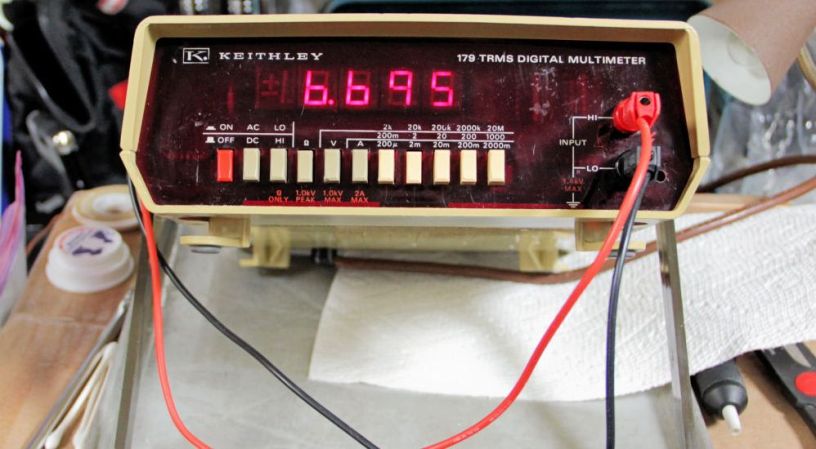 Multimetro Digital DT830D - AV Electronics