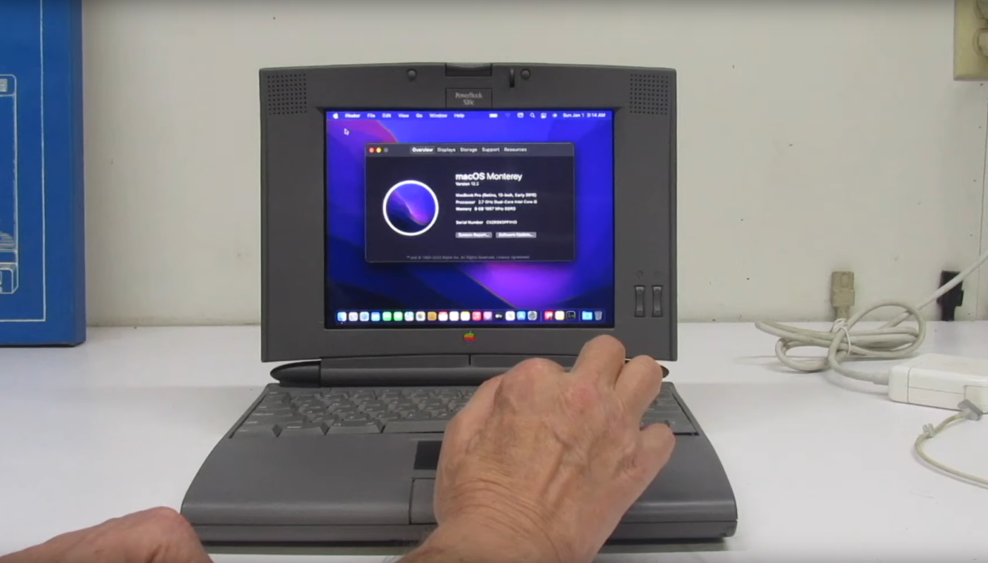 Image for article 90s PowerBook runs macOS Monterey