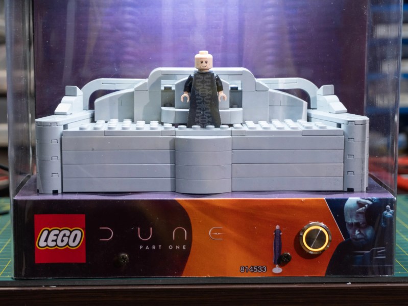 A custom LEGO throne for Dune's Baron Harkonnen.