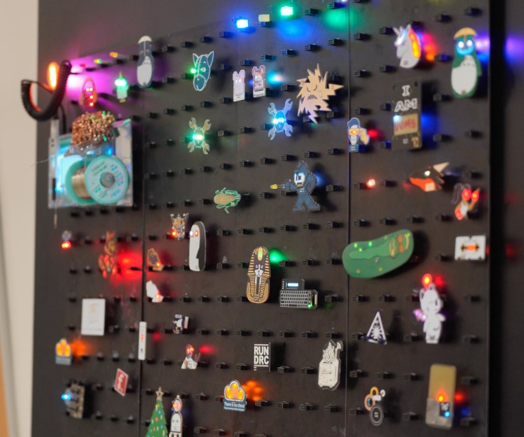 Supercon 2024: May The Best Badge Add-Ons Win | Hackaday
