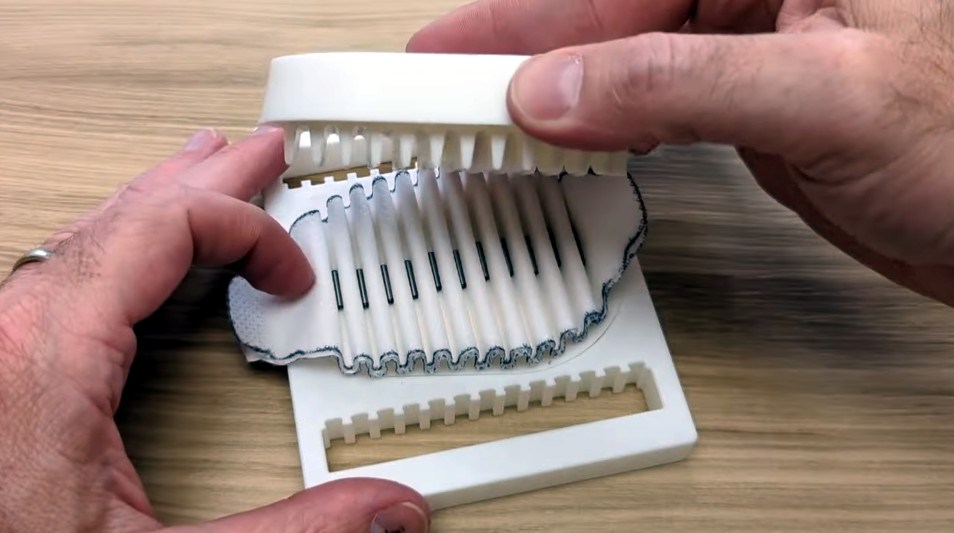 Multi-Material Printing Enables Low Cost Silicone Prototypes | Hackaday
