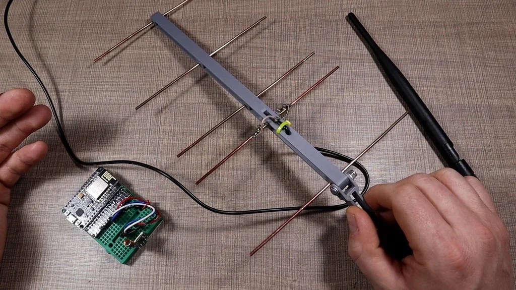 DIY Yagi Antenna Sends LoRa Signals Farther