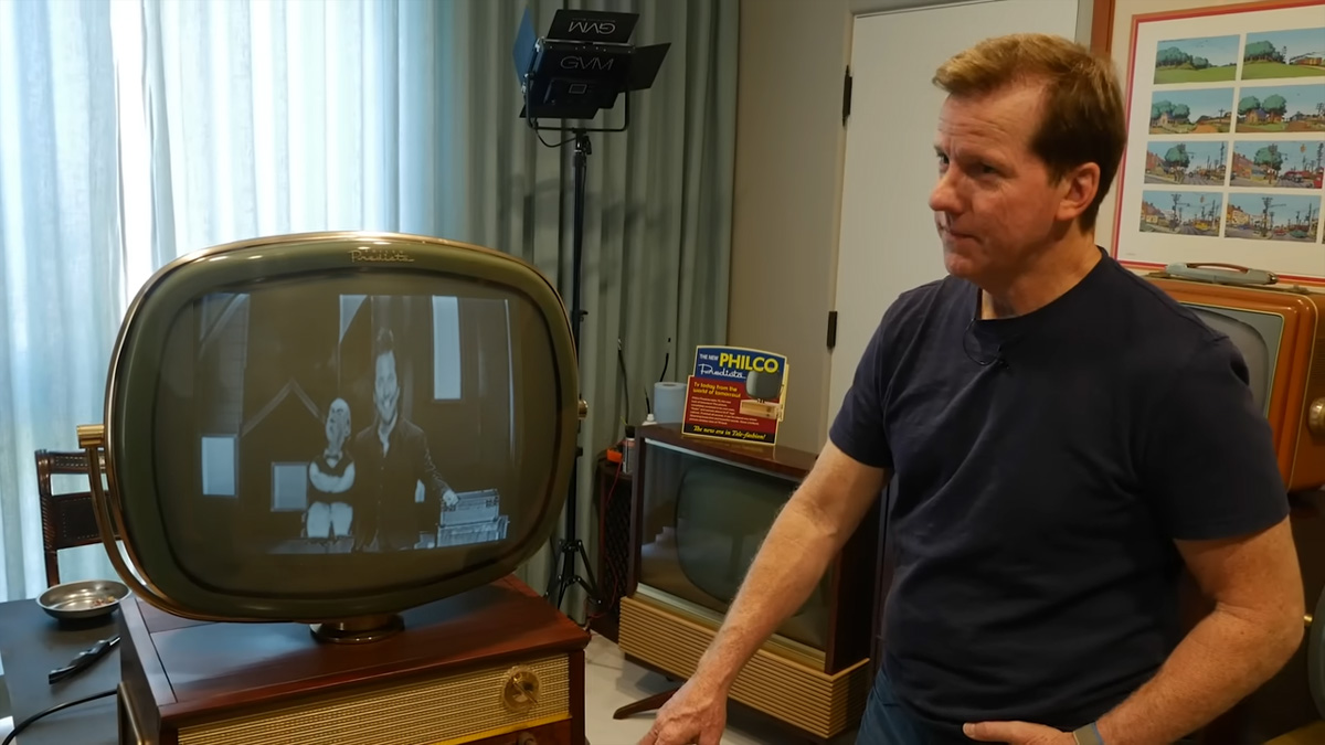 Jeff Dunham Finds A NOS 1958 Philco Predicta