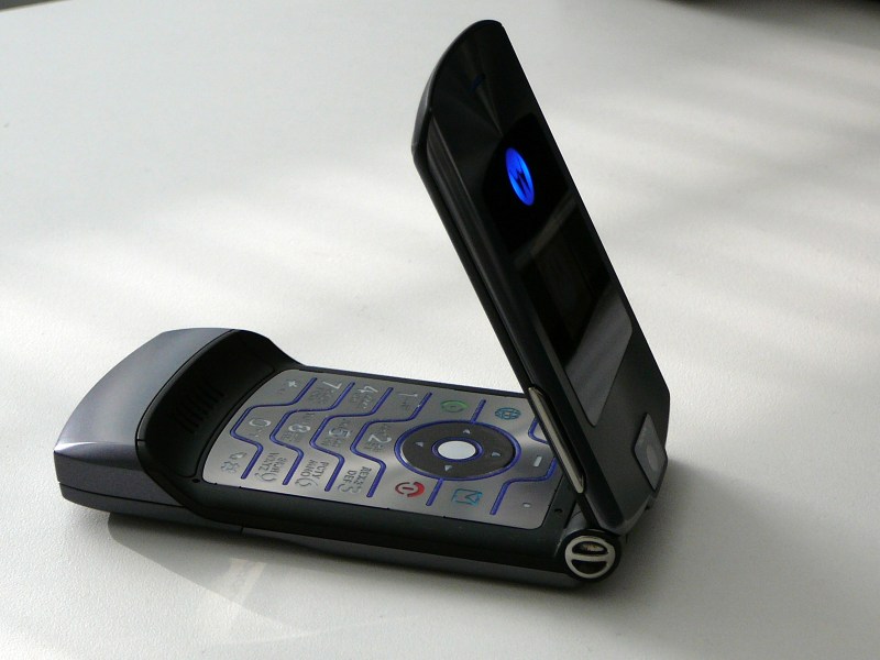 Motorola RAZR V3i mobile phone. (Source: Wikimedia)