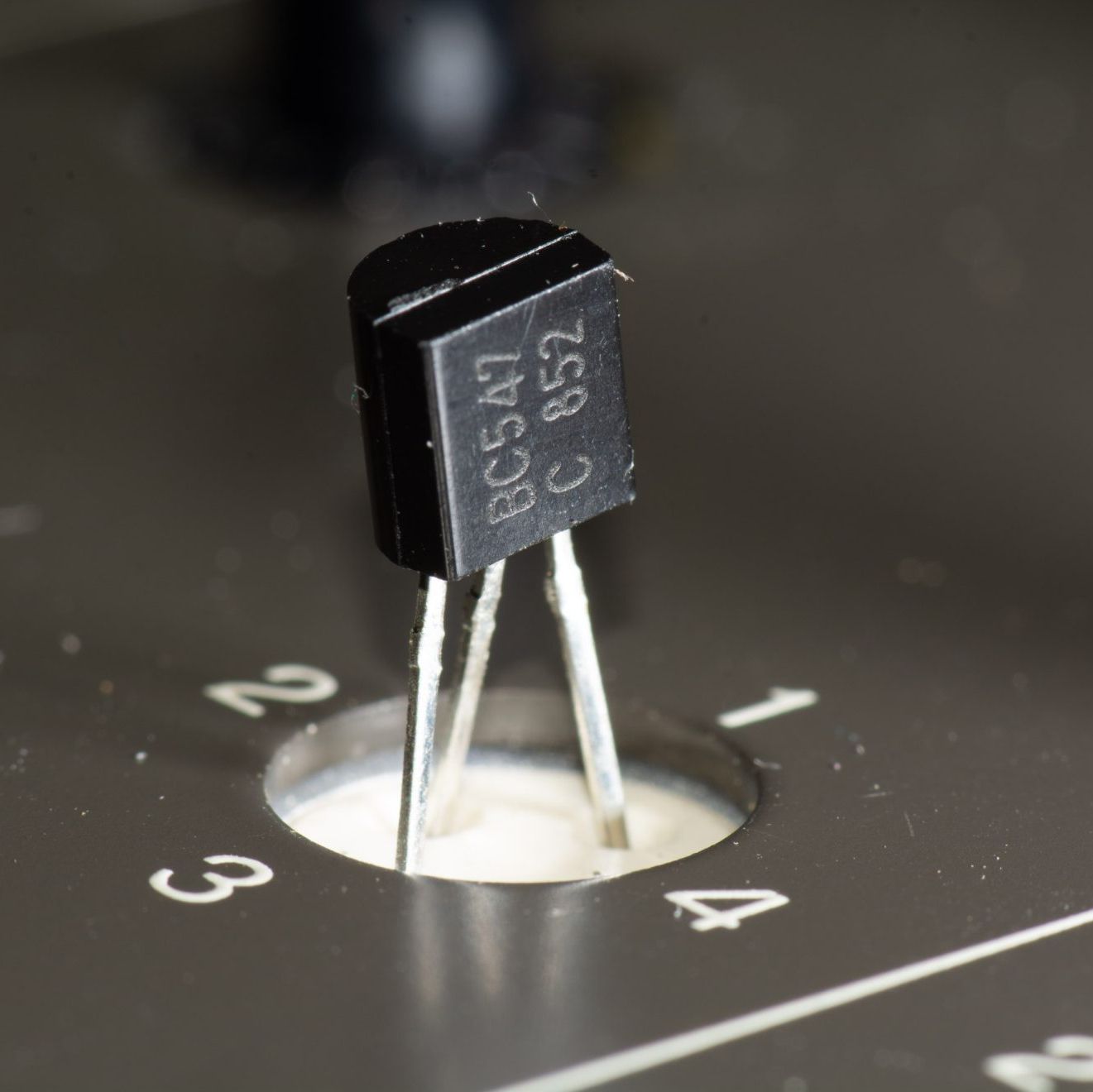 fake_bc547c_hjf_thumb.jpg?w=