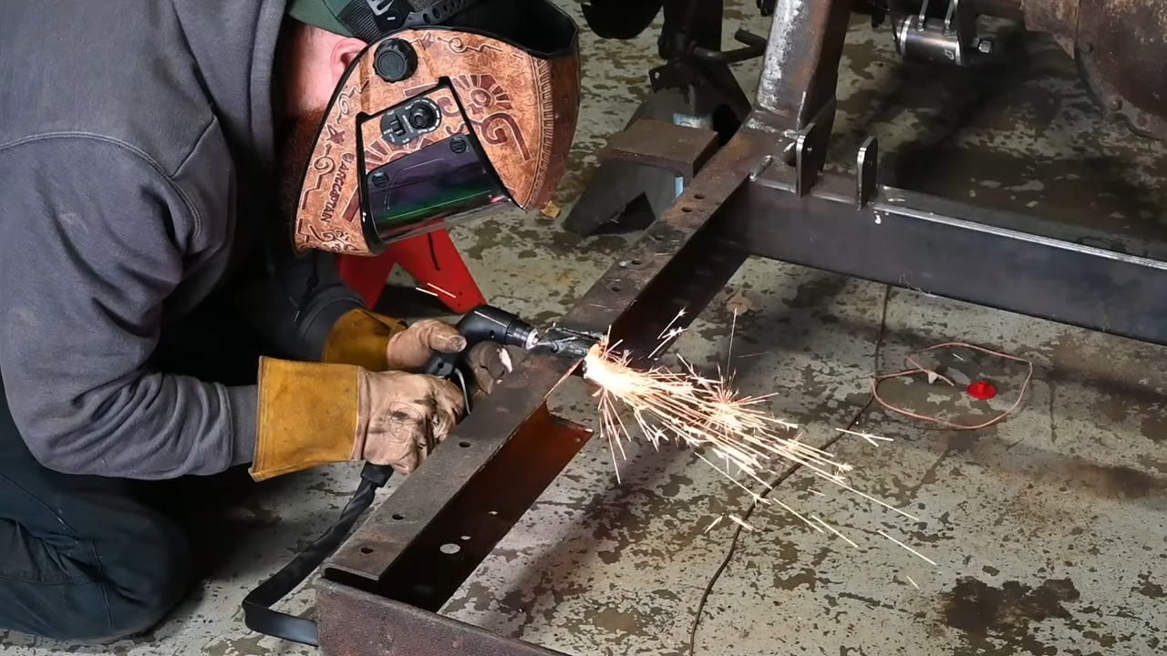 Portable Plasma Cutter Removes Rust  Packs a  Reasonable  Punch