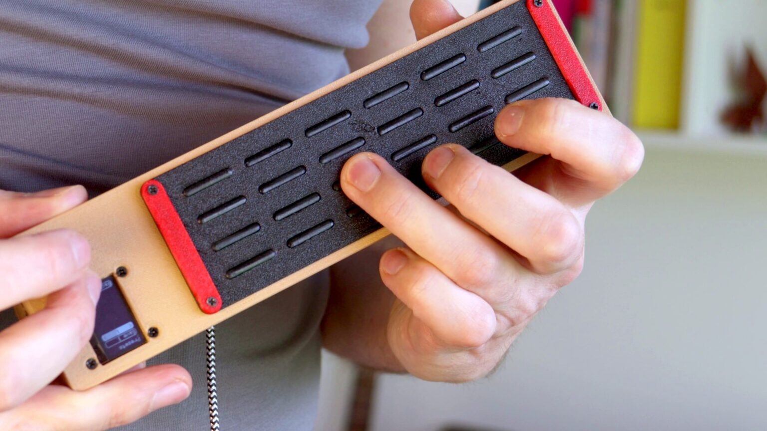 DIY Synth Takes Inspiration From Fretted Instruments