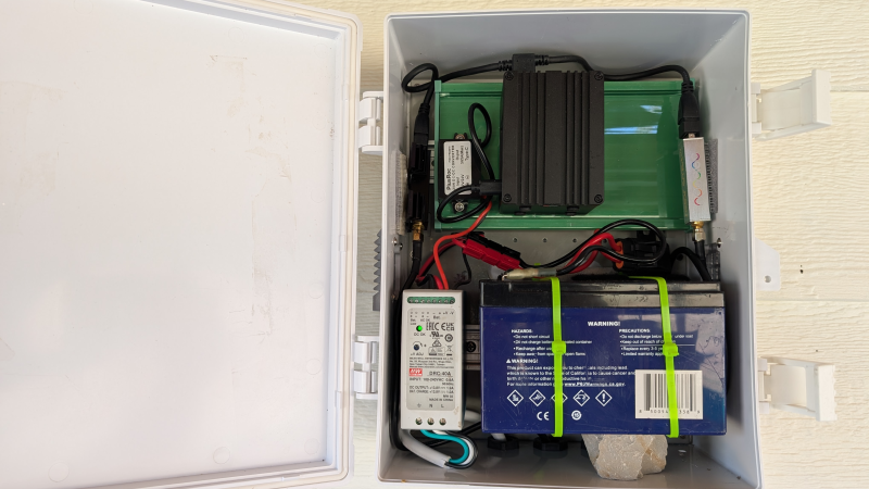 915 MHz Forecast: Rolling Your Own Offline Weather Station