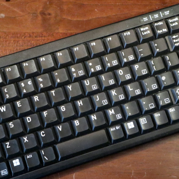 A ZX80 With A Proper Case | Hackaday