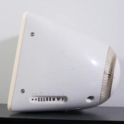 Beauty truly is in the eye of the beholder. (Credit: MattKC, YouTube)