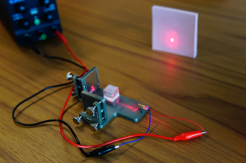 Michelson Interferometer Comes Home Cheap