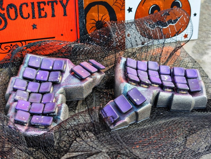 A beautiful concave split with a rad paint job.