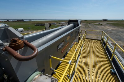Electromagnetic railgun (EMRG) at the Dahlgren testing grounds in 2017. (Credit: US Office of Naval Research)