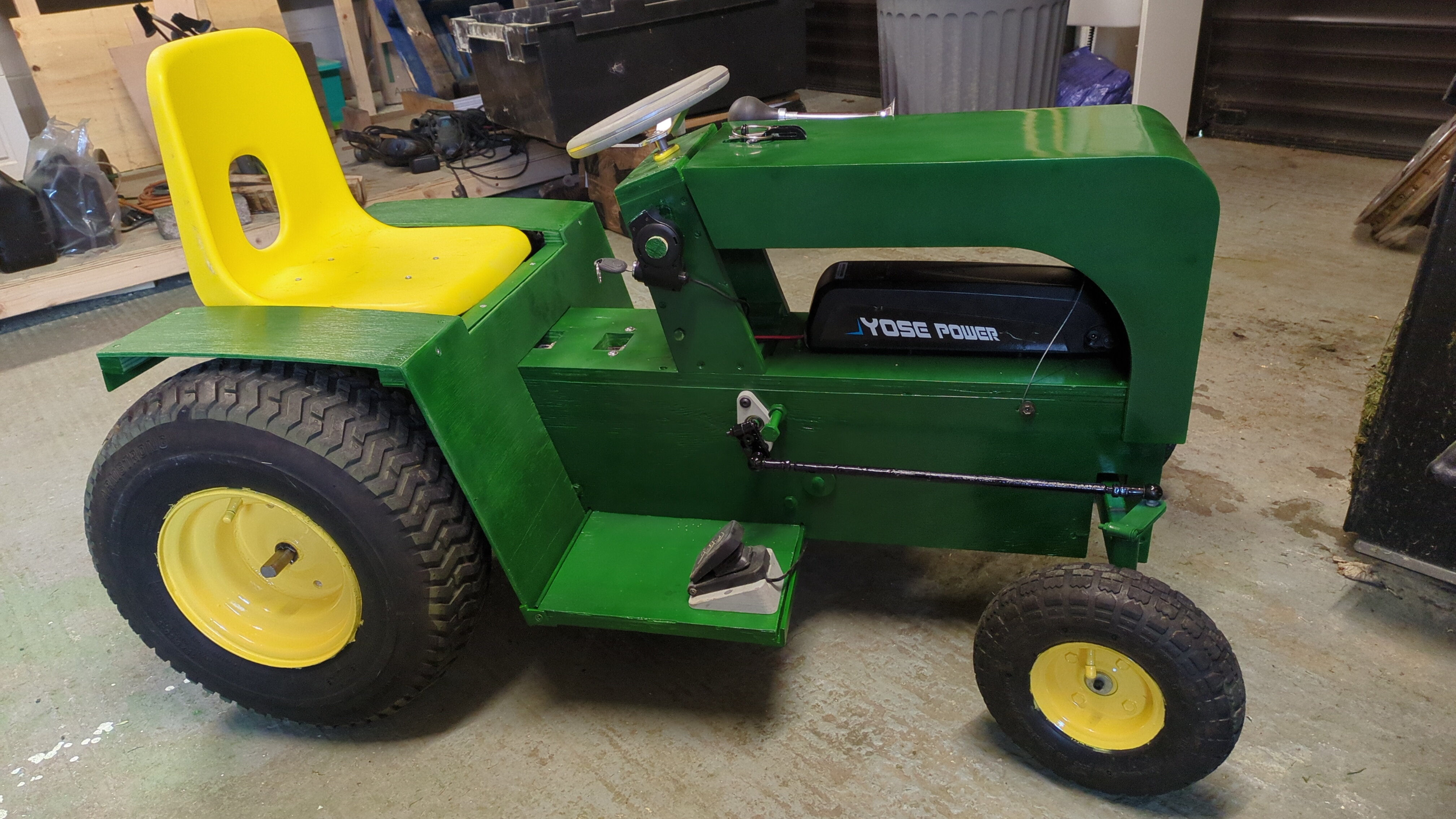 Toybox Tractor: Plywood, Lathe Hacks, and 350W of Fun