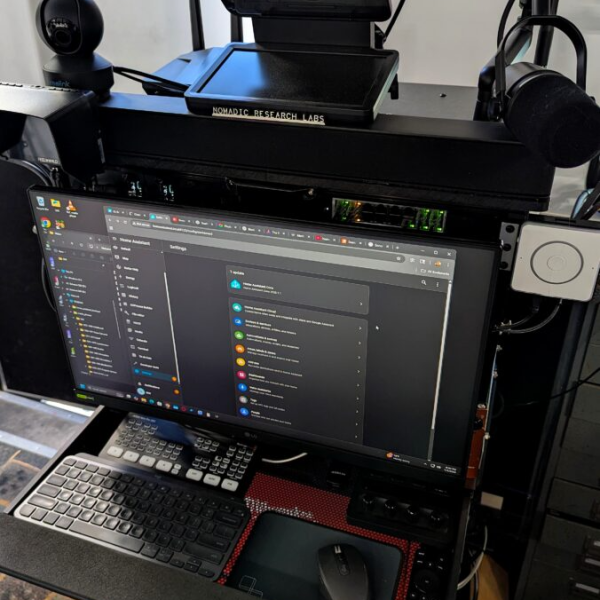 hackaday.com - Donald Papp - Bionode Is Hand Truck Transformed Into Mobile Computing Lab