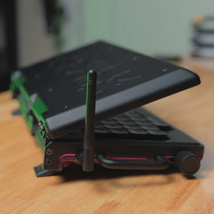 Cyberdeck | Hackaday