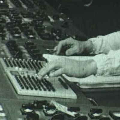 Entering SKALA codes during RBMK operation. (Credit: Pripyat-Film studio)