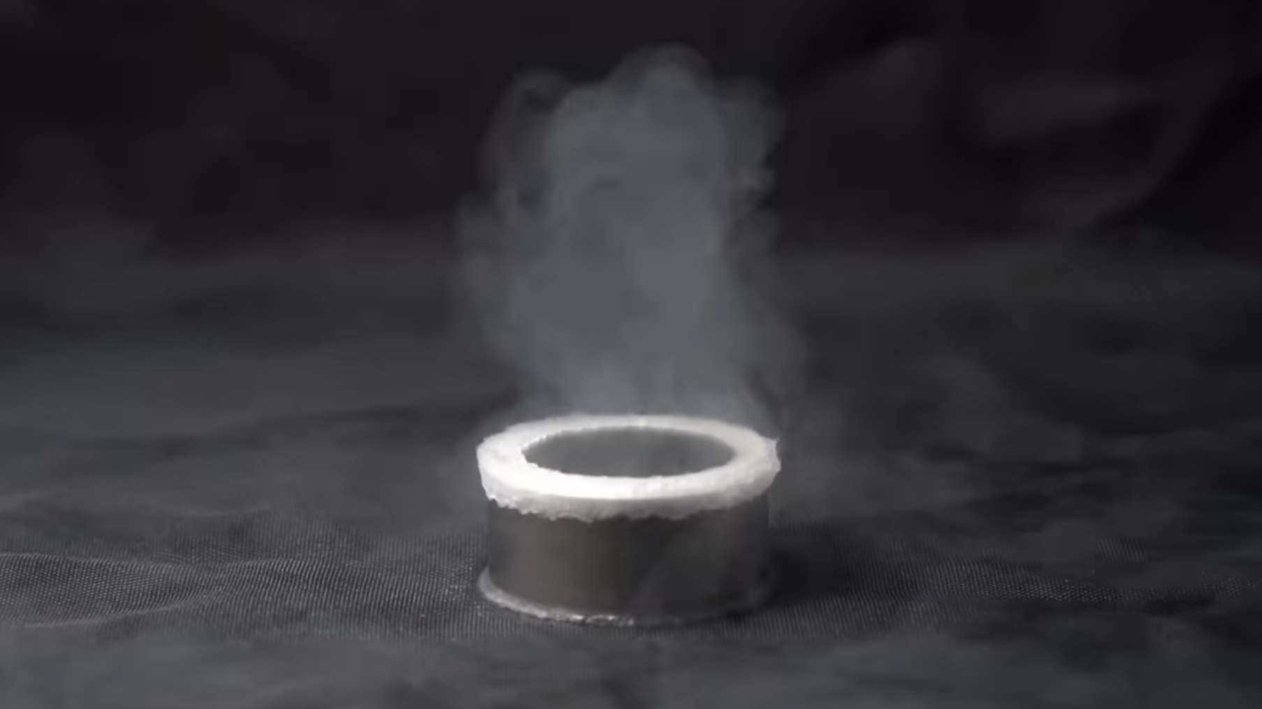 Homemade Liquid Oxygen Demonstrates Paramagnetism