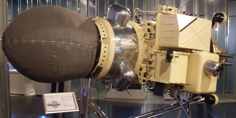 Forget Waldo. Where s Luna 9