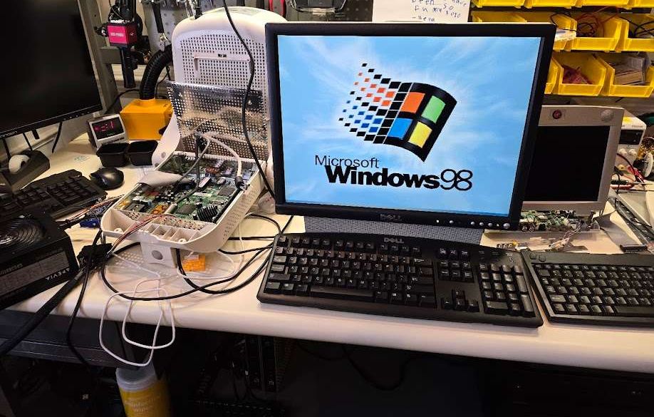 Running Windows 98 on the iPAQ IA-2 Internet Appliance
