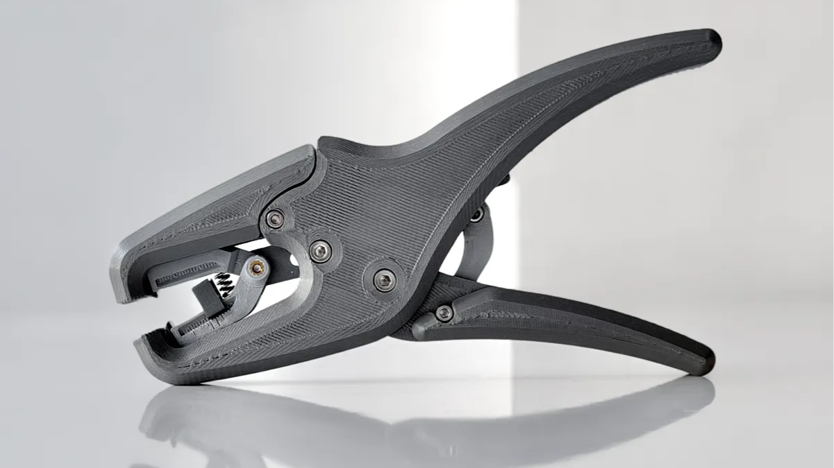 3D Printed Wire Stripper Uses PLA Blades
